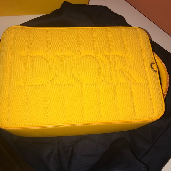 New Dior Sling Bag - Picture 2 of 7